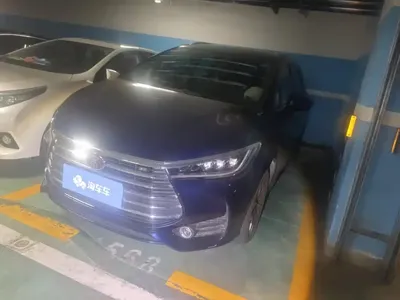 BYD MAX