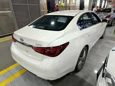 Infiniti Q50L