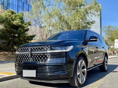 Lincoln Navigator