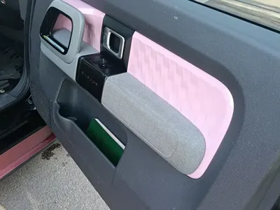 Baojun E300
