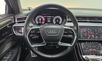 Audi S8