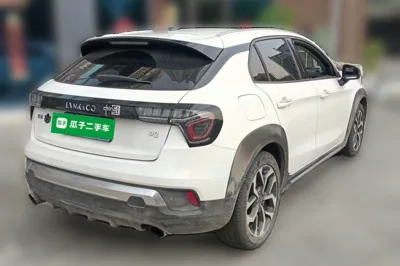 Lynk & Co 02