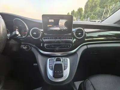 Mercedes-Benz V-Class