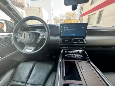 Lincoln Navigator