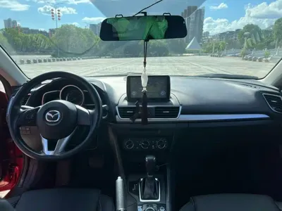 Mazda 3 Axela