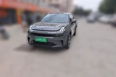Lynk & Co 06