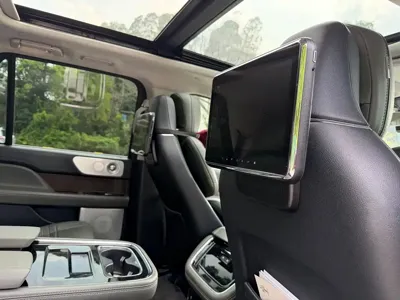 Lincoln Navigator