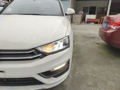 Zotye SR7