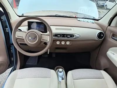 Wuling MINIEV