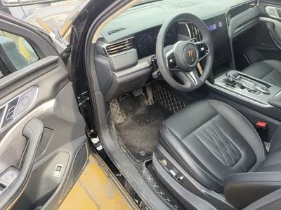Hongqi HS7 PHEV