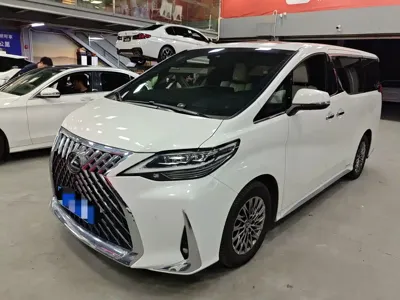 Lexus LM