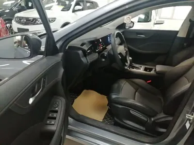 Roewe i5