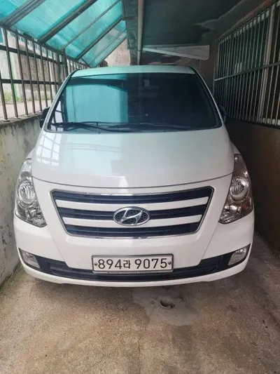 Hyundai Starex