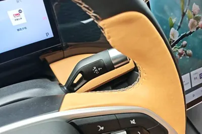 Geely Galaxy L7