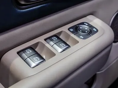 Li Auto Li MEGA
