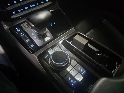 Genesis EQ900