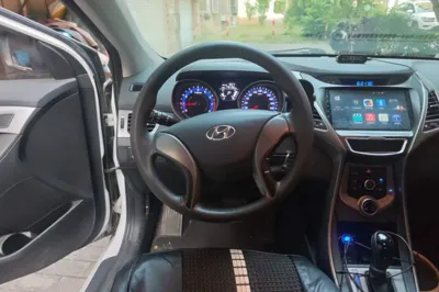 Hyundai Elantra (5th Generation