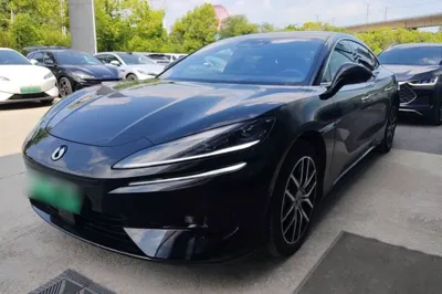 Denza Z9