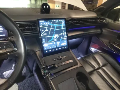 Nio ES8