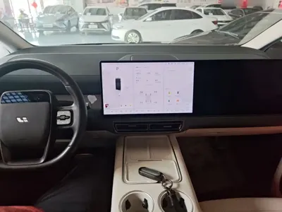 Li Auto Li MEGA