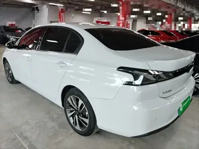 Peugeot 408