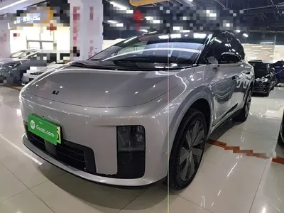 Li Auto 理想i8