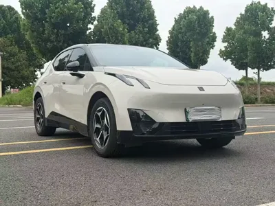 Lynk & Co Z20