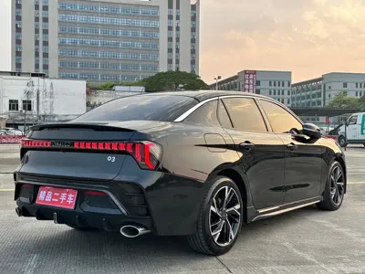 Lynk & Co 03