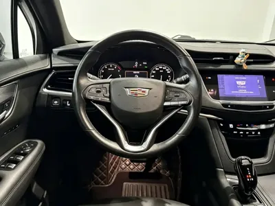 Cadillac XT6