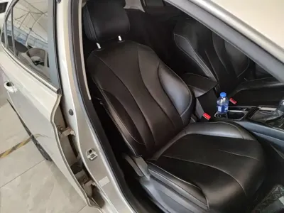 Roewe i5