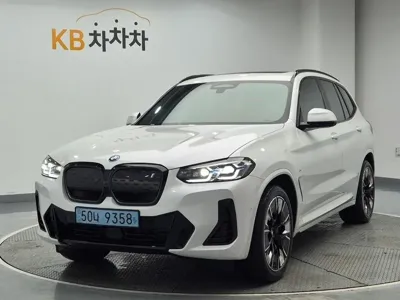BMW iX3