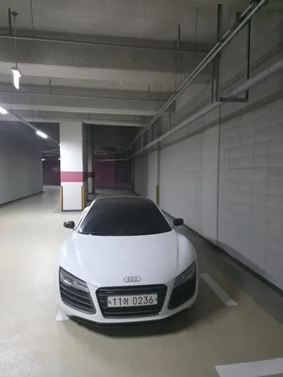 Audi R8