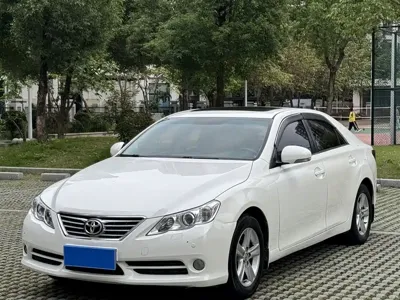 Toyota Reiz