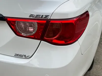 Toyota Reiz