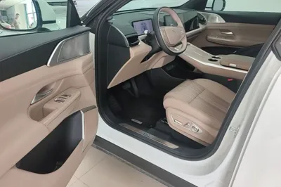 Xpeng G9