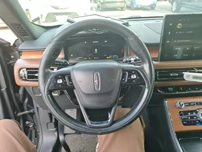 Lincoln Aviator
