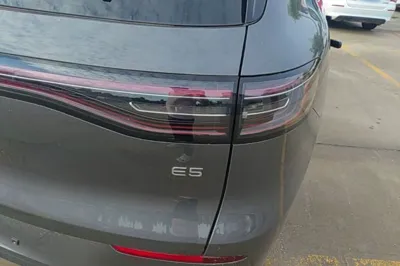 Geely Galaxy E5