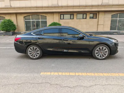 Hongqi H5
