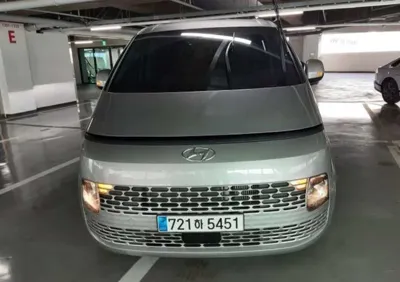 Hyundai Staria