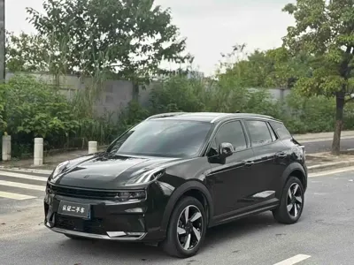 Lynk & Co 06