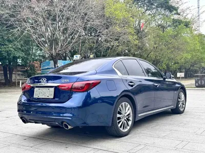 Infiniti Q50L