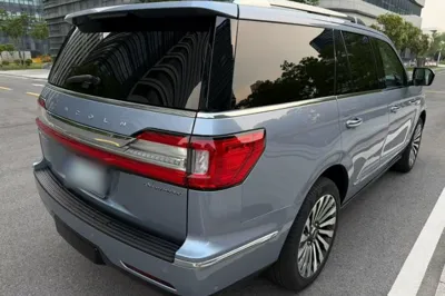Lincoln Navigator