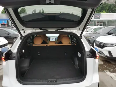 Geely Galaxy L7