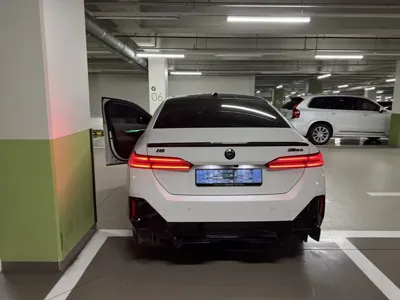BMW i5