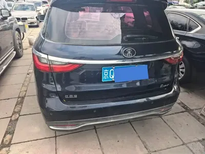 BYD MAX