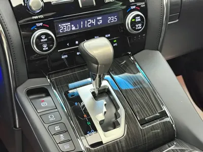 Lexus LM