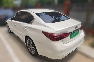 Infiniti Q50L
