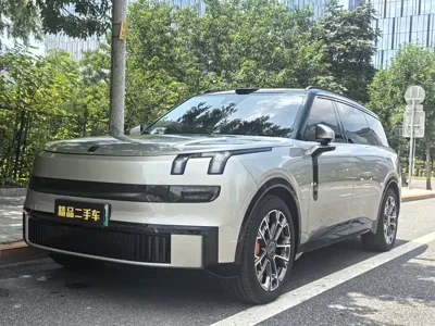 Lynk & Co 领克900