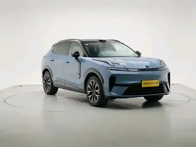 Lynk & Co 08 EM-P