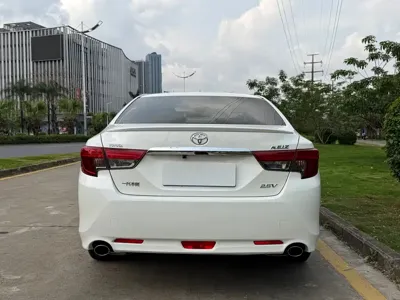 Toyota Reiz